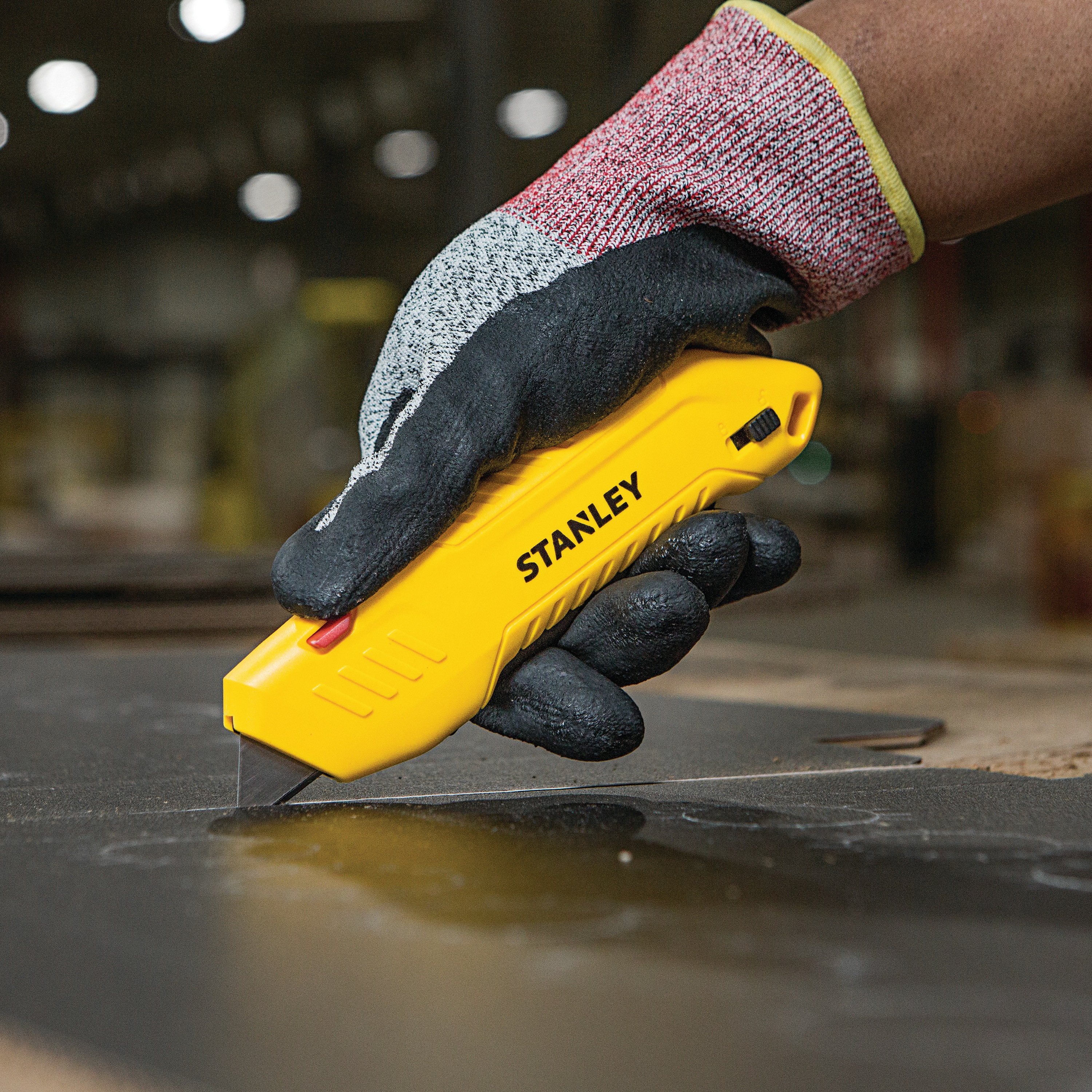 Stanley Tools - Squeeze Safety Knife - STHT10368