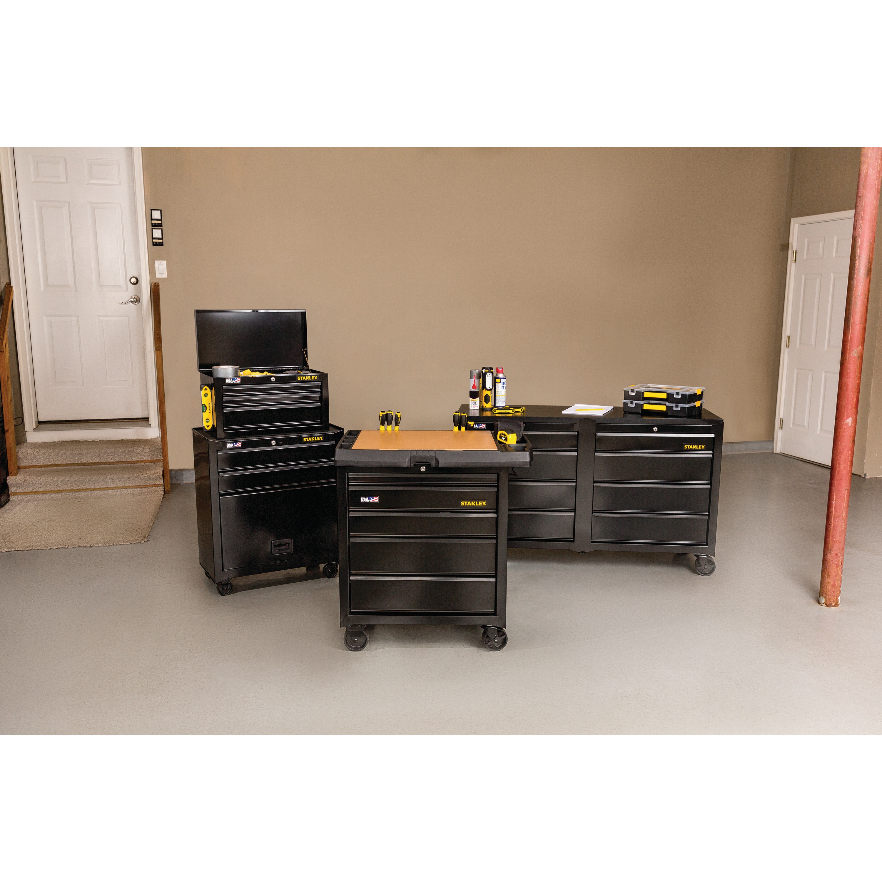 Stanley Tools - 100 Series 53 in W 8Drawer Mobile Workbench - STST25381BK